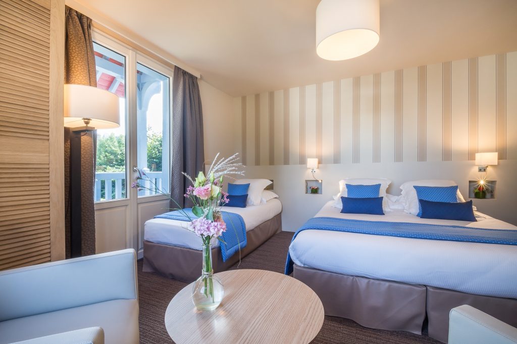 double and single bed - hotel deauville