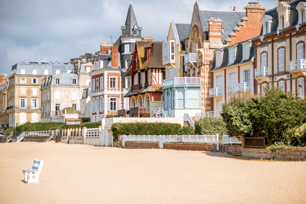 typisches normannisches haus in trouville - was tun rund um deauville