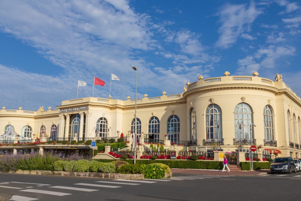 Deauville entdecken iStock 1182736862 casino de deauville - hotel in deauville