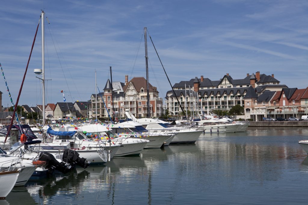 hafen von cabourg - was man rund um deauville unternehmen kann