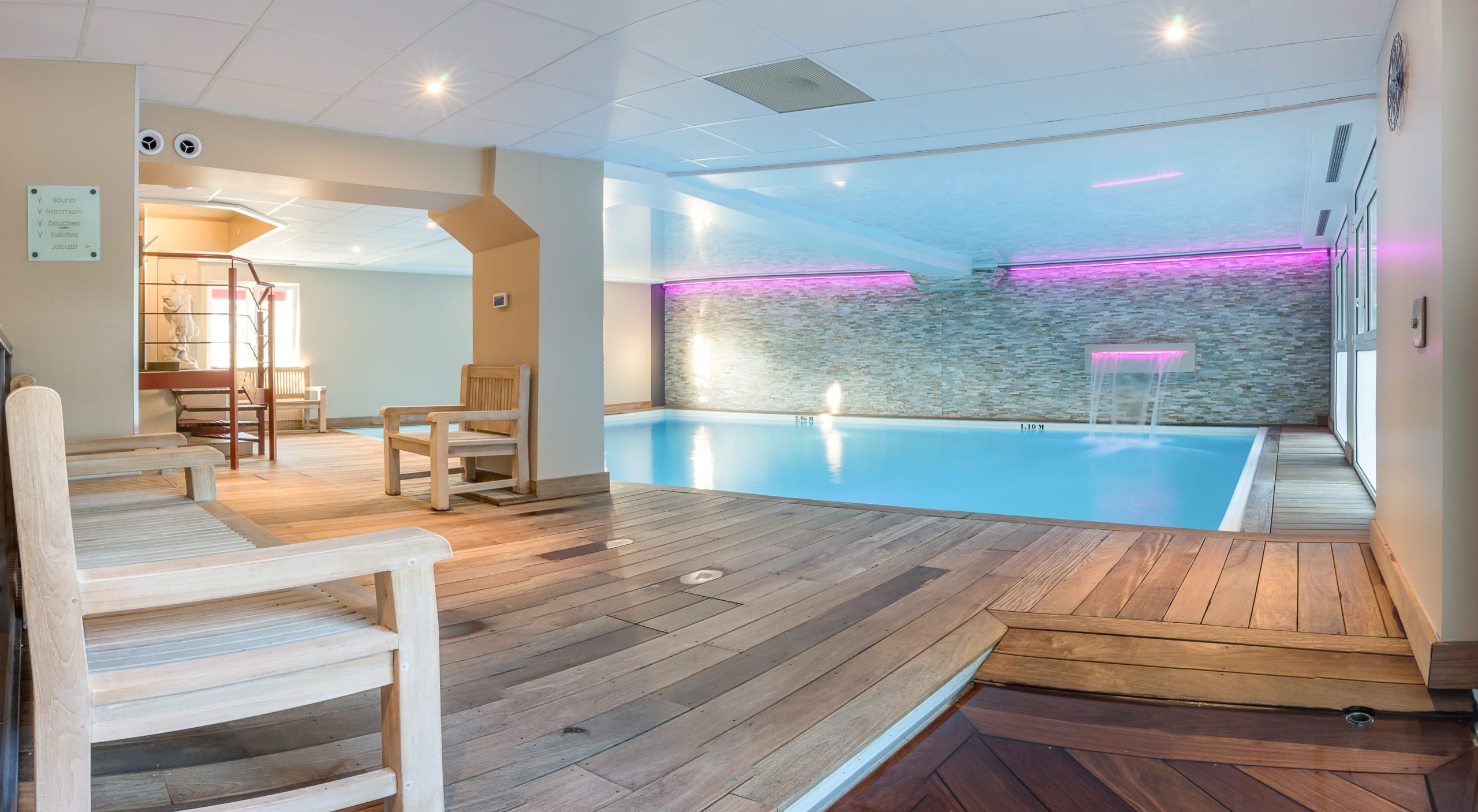 Indoor swimming pool -thalasso Deauville